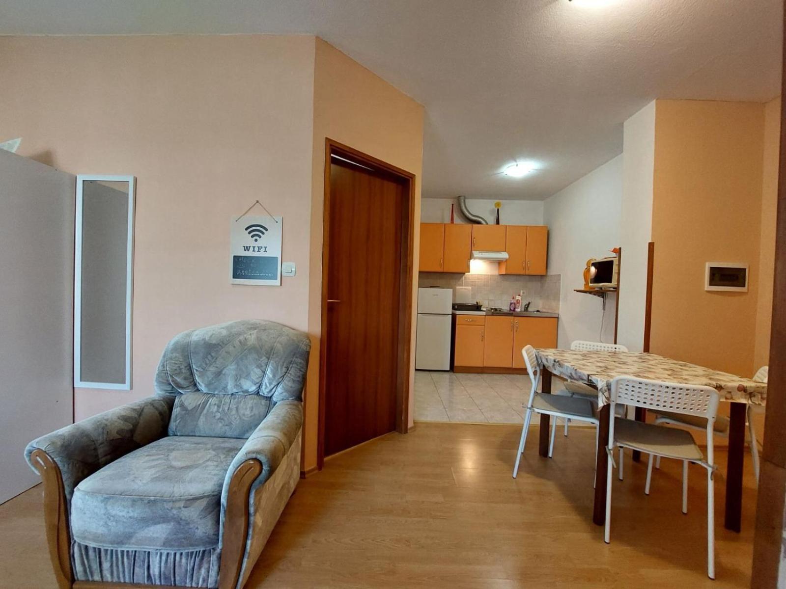 Tea Apartment *